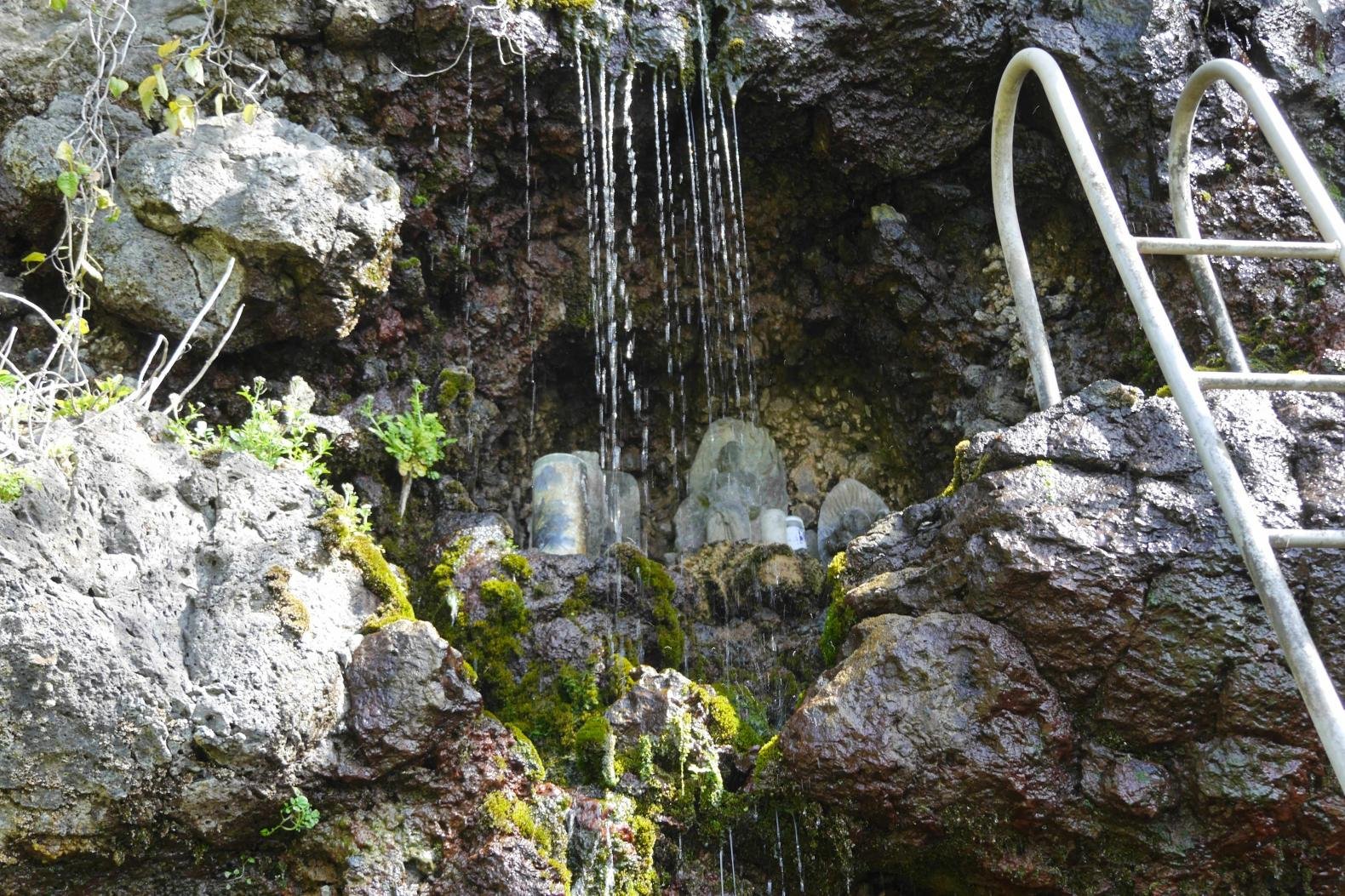 🏞️ 오초즈 폭포 이미지 6